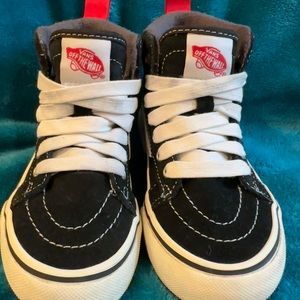 Kids Vans Black and White Hightop Sneaker Size 12 1/2.